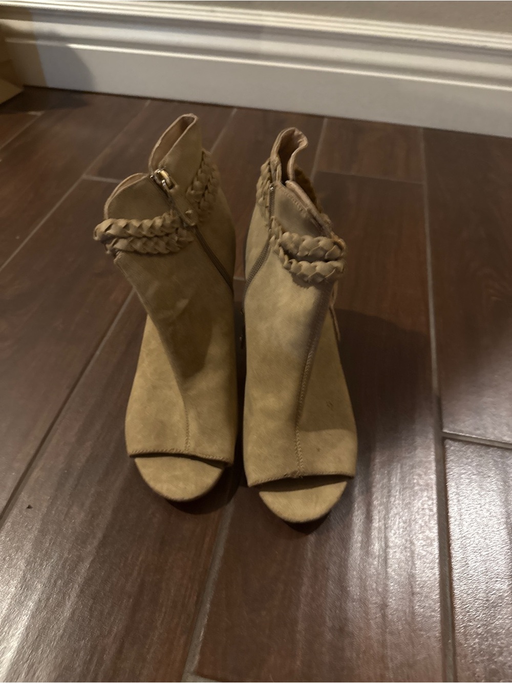 Heeled boot